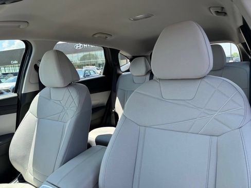 Certified 2025 Hyundai Tucson SE AWD/4WD image 22