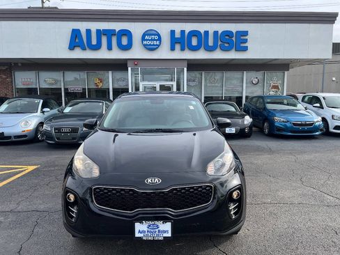 Used 2018 Kia Sportage LX image 2