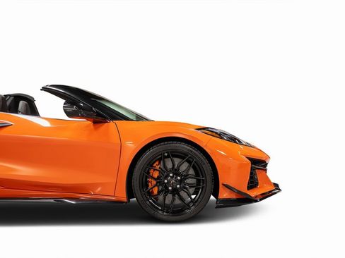 Used 2025 Chevrolet Corvette Z06 w/ Stealth Interior Trim Package image 33