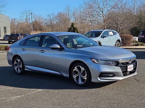 Used 2018 Honda Accord EX image 4