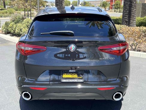 Used 2021 Alfa Romeo Stelvio Sprint w/ Nero Edizione RWD image 12