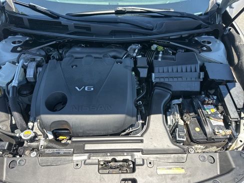 Used 2017 Nissan Maxima 3.5 SL FWD image 8