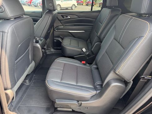 Used 2026 Chevrolet Traverse High Country w/ LPO, Floor Liner Package AWD/4WD image 7