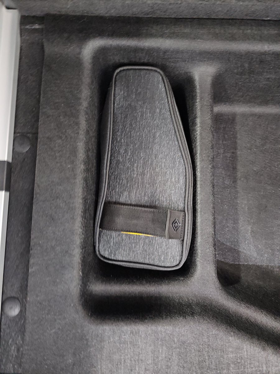 Used 2023 Rivian R1S Adventure Quad AWD/4WD image 34