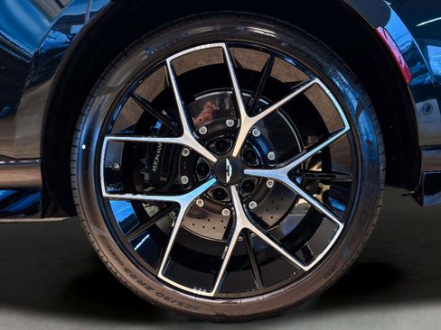 New 2026 Aston Martin DBX 707 image 10