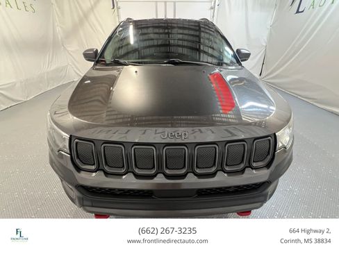 Used 2022 Jeep Compass Trailhawk AWD/4WD image 2