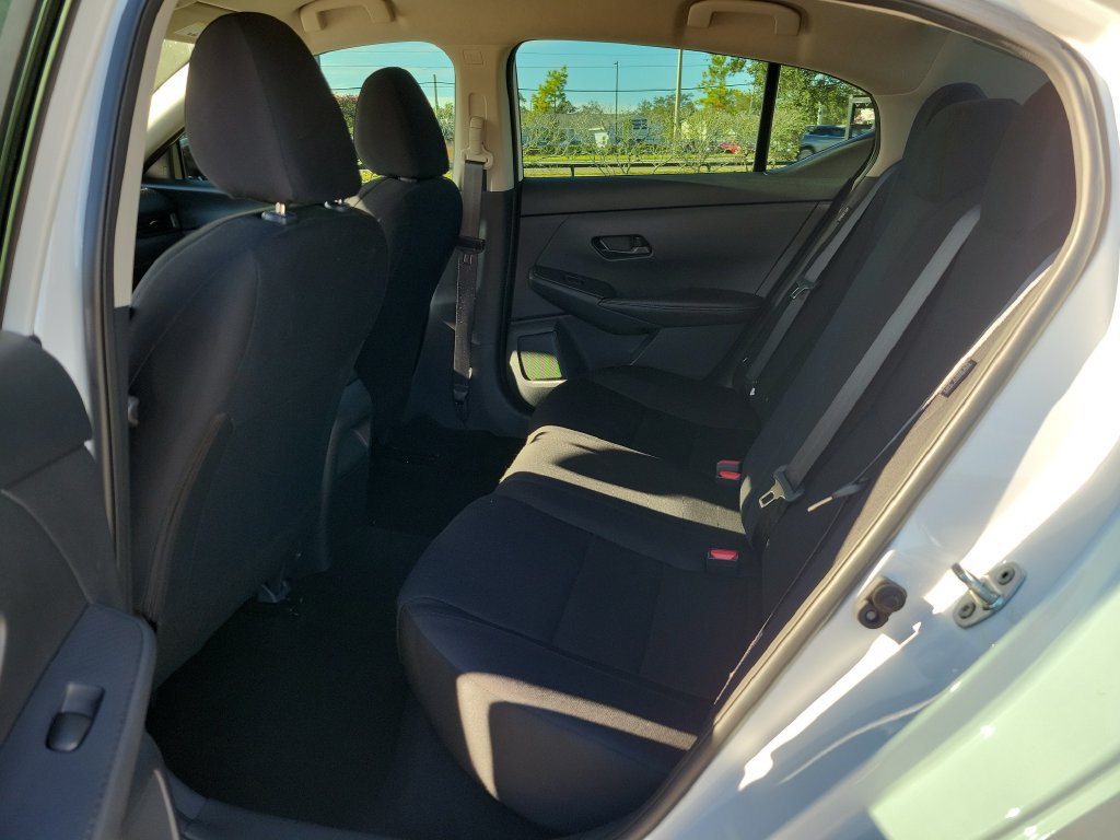 Certified 2025 Nissan Sentra S FWD image 9