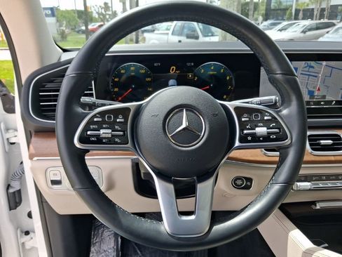 Used 2022 Mercedes-Benz GLE 350 4MATIC w/ Premium Package image 17