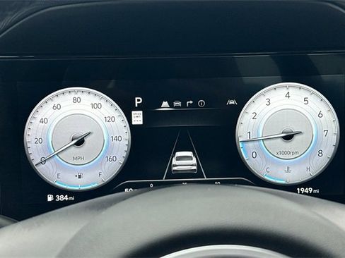 Used 2025 Hyundai Elantra Limited image 30