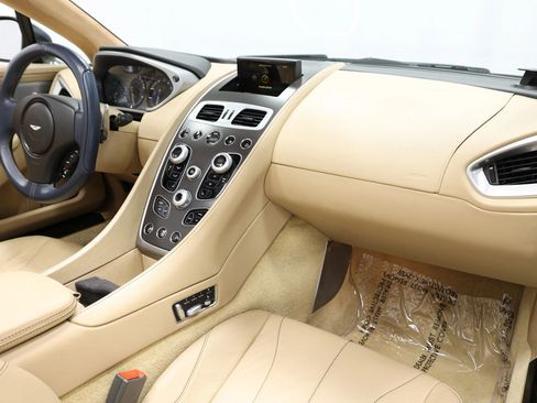 Used 2016 Aston Martin Vanquish Volante RWD image 76