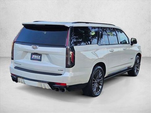 Used 2023 Cadillac Escalade ESV V AWD/4WD image 5