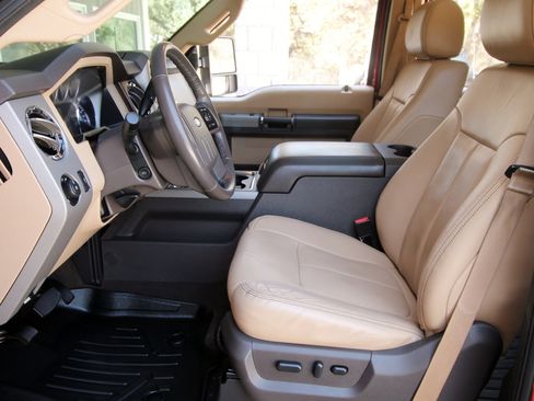 Used 2016 Ford F250 Lariat w/ Lariat Ultimate Package image 23