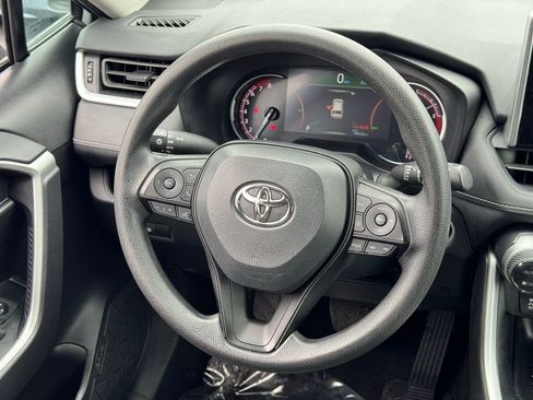 Used 2024 Toyota RAV4 XLE image 18