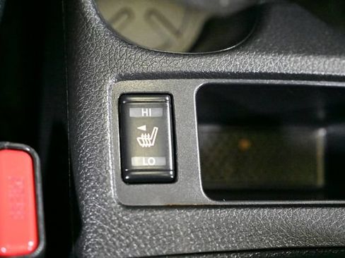Used 2017 Nissan Rogue SV AWD/4WD image 24