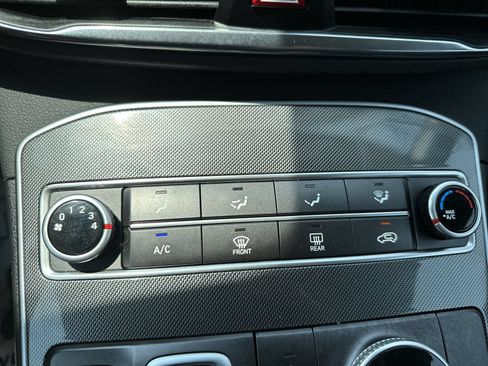 Used 2023 Hyundai Santa Fe SE w/ Cargo Package FWD image 16