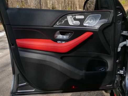 Used 2023 Mercedes-Benz GLE 53 AMG 4MATIC image 24