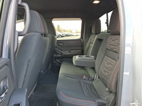 Used 2024 Nissan Frontier PRO-4X w/ Pro Convenience Package image 9