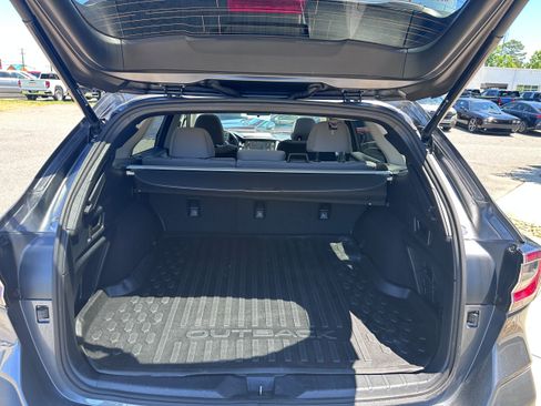 Certified 2022 Subaru Outback Premium AWD/4WD image 6
