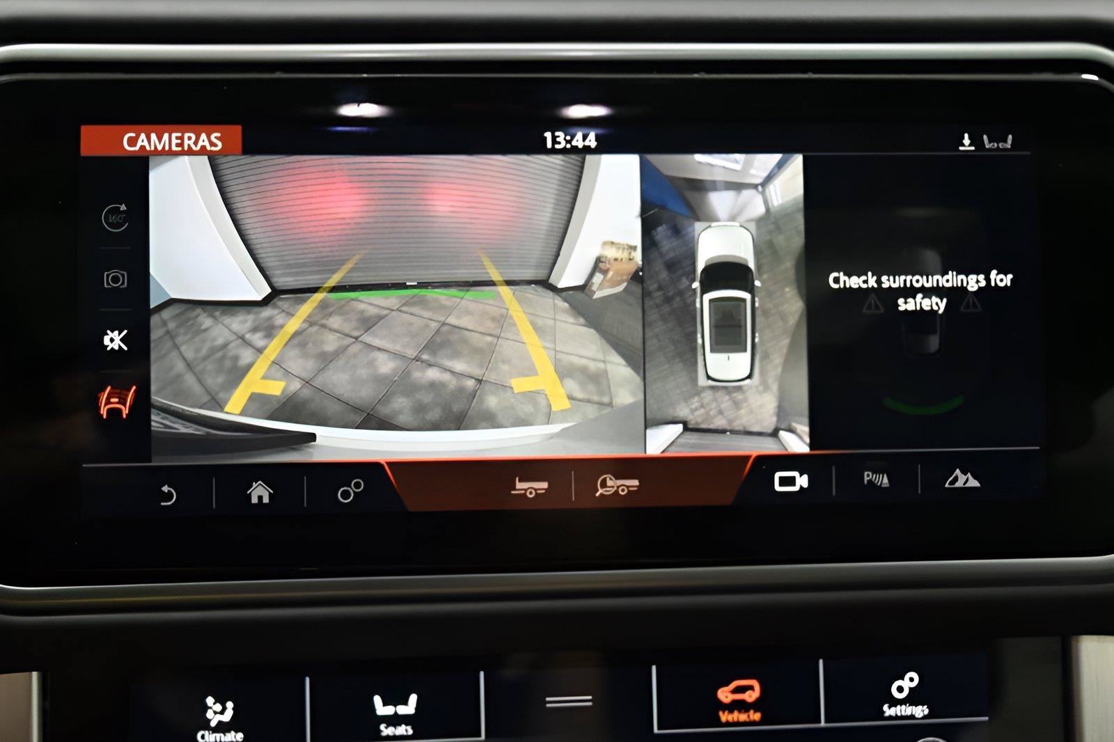 Used 2018 Land Rover Range Rover Supercharged AWD/4WD image 29