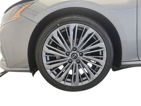 Used 2023 Nissan Altima 2.5 SL image 37