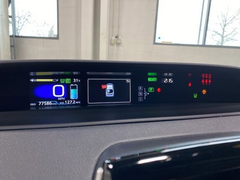 Used 2020 Toyota Prius Prime LE image 30