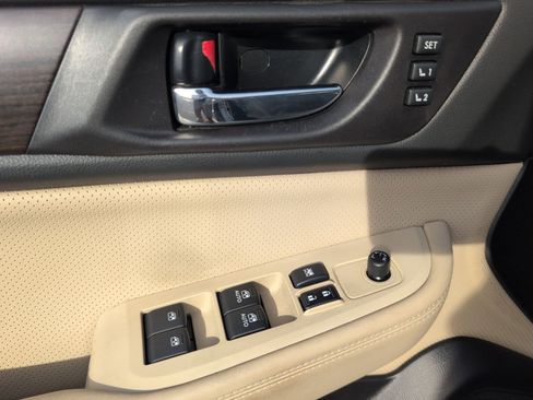 Used 2017 Subaru Legacy 2.5i Limited image 24