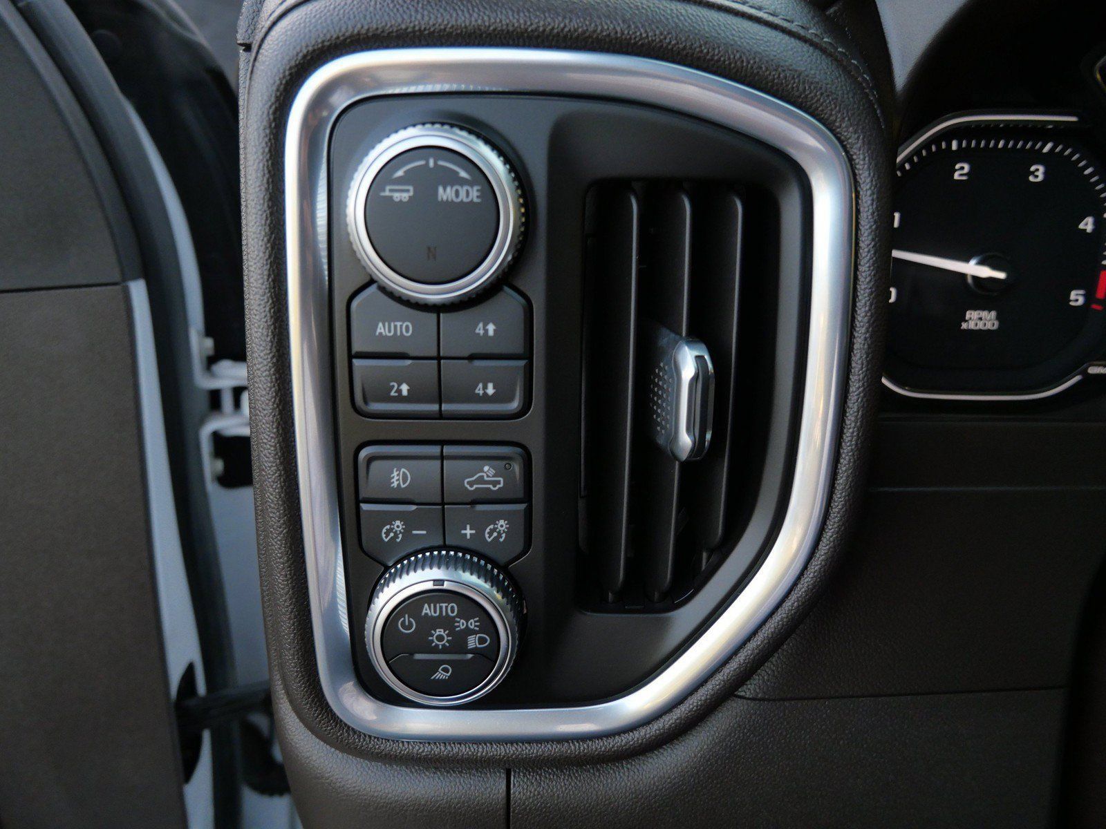 Used 2020 GMC Sierra 2500 Denali AWD/4WD image 31