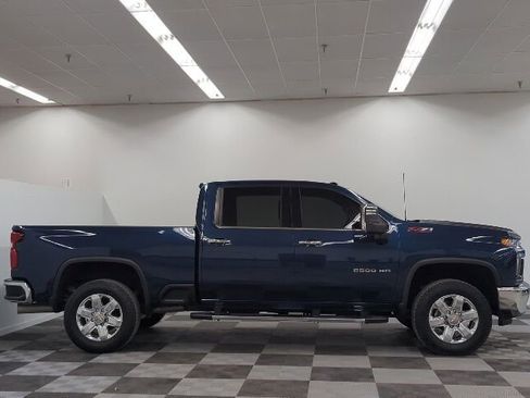 Used 2022 Chevrolet Silverado 2500 LTZ w/ LTZ Convenience Package AWD/4WD image 8