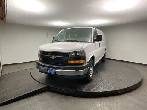 New 2026 Chevrolet Express 3500 RWD image 3