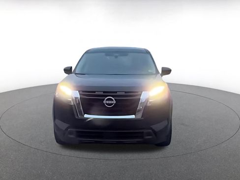 Used 2025 Nissan Pathfinder SV image 4