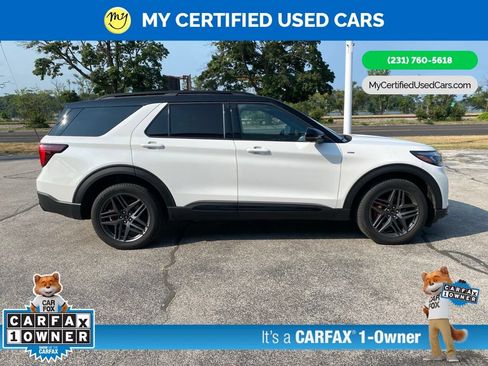 Used 2025 Ford Explorer ST-Line w/ Premium Package AWD/4WD image 4