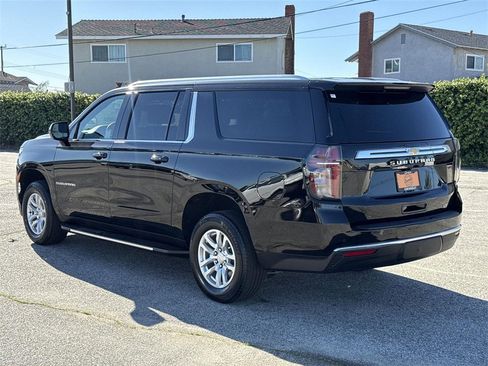 Used 2024 Chevrolet Suburban LT image 5