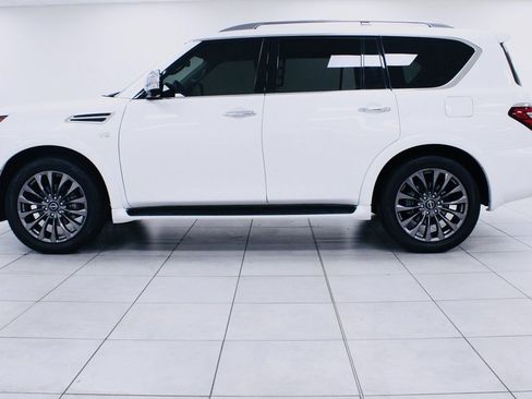 Used 2021 Nissan Armada Platinum image 2