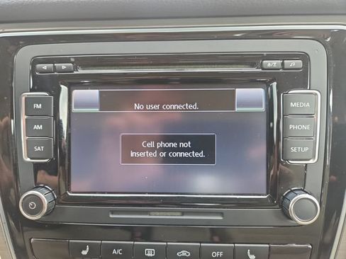 Used 2014 Volkswagen Passat TDI SE FWD image 24