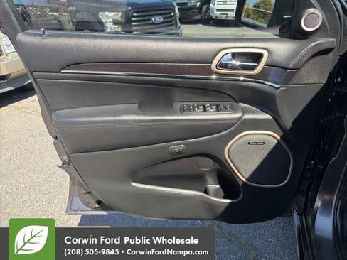Used 2015 Jeep Grand Cherokee Summit AWD/4WD image 13