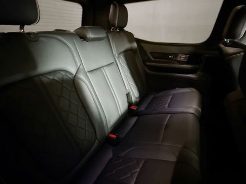 Used 2023 Jeep Grand Wagoneer Series III image 29