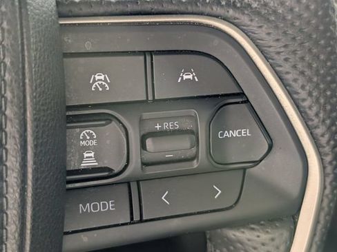 Used 2024 Toyota Tacoma Limited w/ Limited Package (LT) AWD/4WD image 16