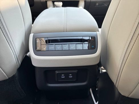 New 2026 Nissan Pathfinder SL w/ SL Premium Package AWD/4WD image 26