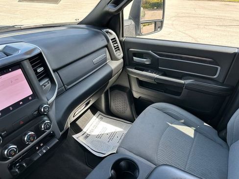 Used 2024 RAM 2500 Big Horn AWD/4WD image 28