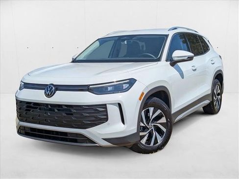 New 2025 Volkswagen Tiguan S image 1