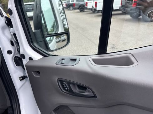 New 2025 Ford Transit 250 Low Roof image 30