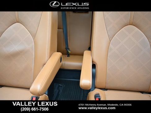 Used 2024 Toyota Highlander Platinum AWD/4WD image 15