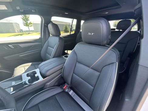 New 2026 Buick Enclave Sport Touring w/ Power Package image 37