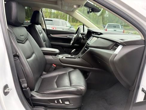 Used 2019 Cadillac XT5 Luxury AWD/4WD image 12
