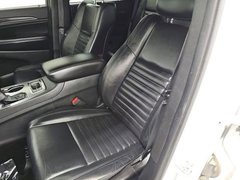 Used 2019 Jeep Grand Cherokee Limited X AWD/4WD image 16