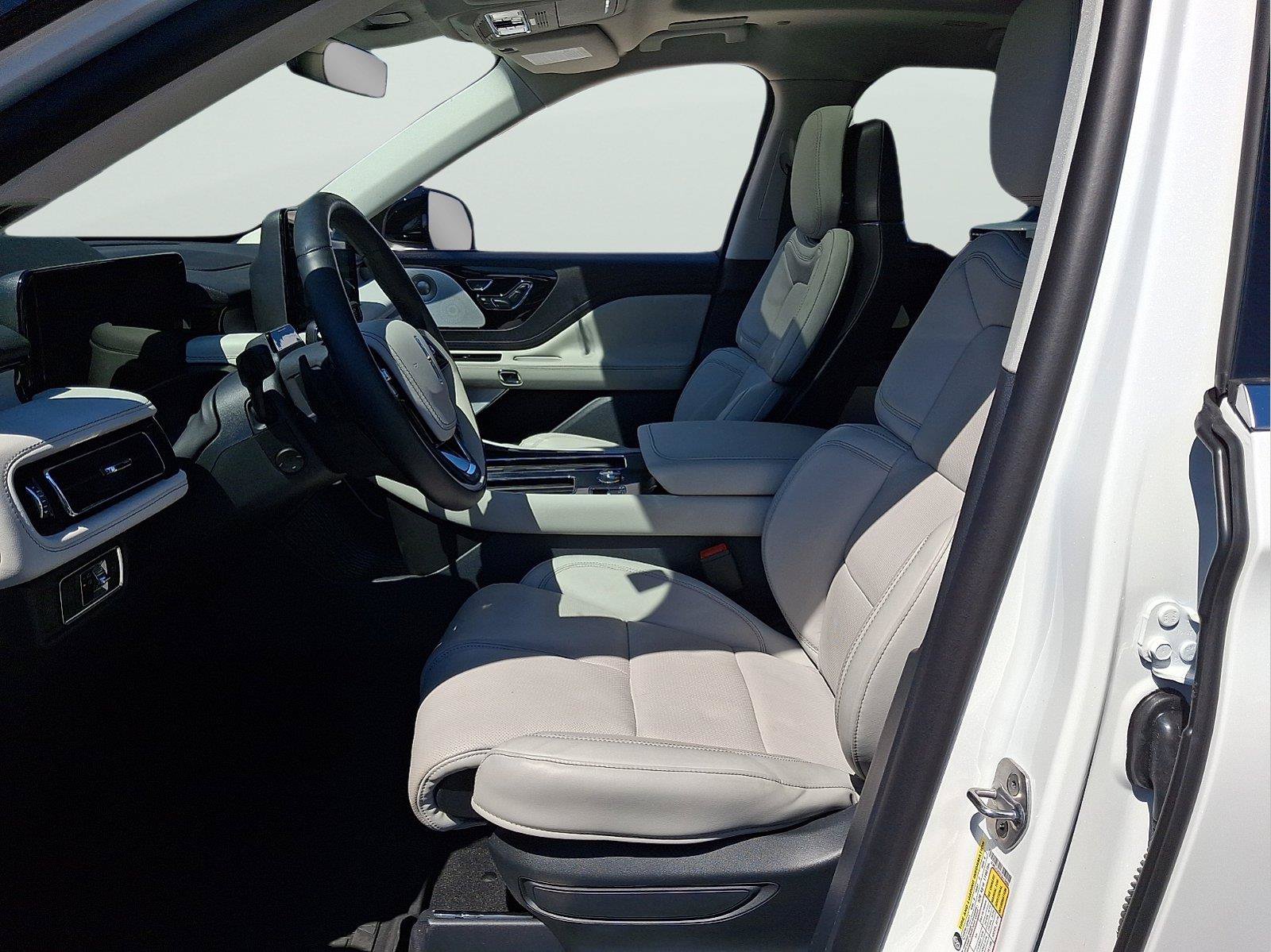 New 2026 Lincoln Aviator Reserve AWD/4WD image 9
