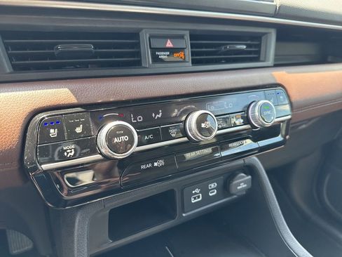 Used 2024 Honda Pilot Elite image 25
