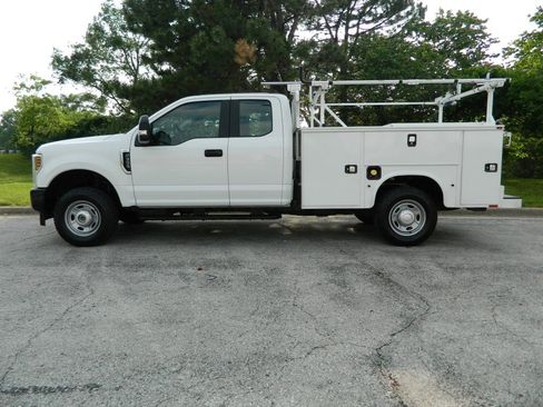 Used 2019 Ford F350 XL w/ Power Equipment Group AWD/4WD image 4