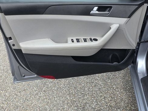 Used 2016 Hyundai Sonata SE FWD image 22
