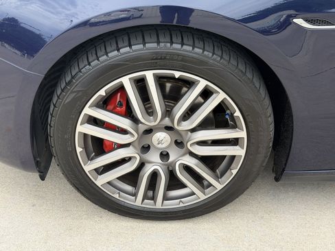 Used 2018 Maserati Ghibli RWD image 15
